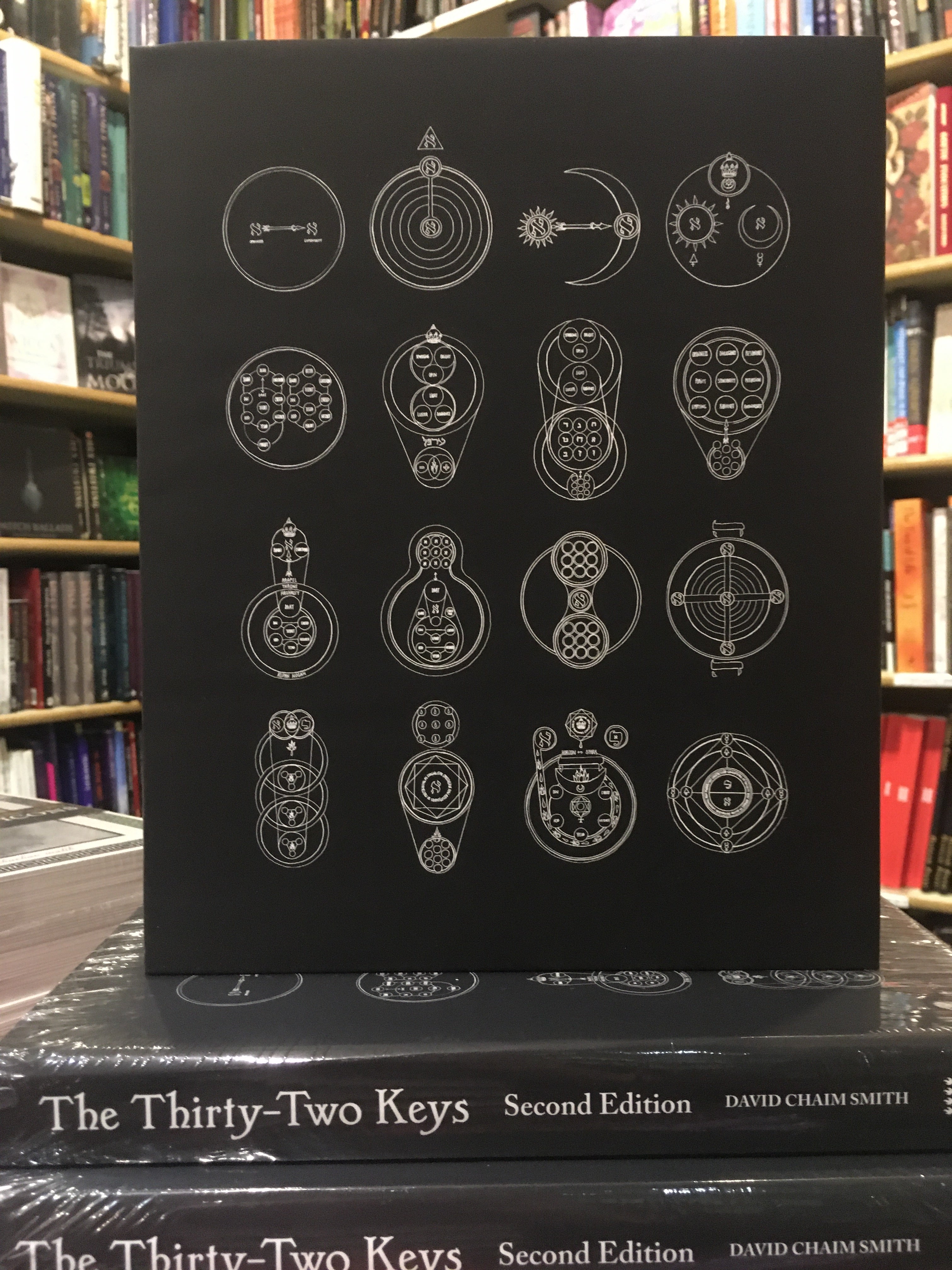 The Thirty-Two Keys (Book + Deck) by David Chaim Smith | Watkins Books